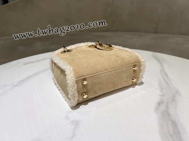 Dior专柜新款Lady女包迪奥高仿原单三格Lady Dior手袋米色绒面革米白色羊皮革皮毛一体 djfk1484